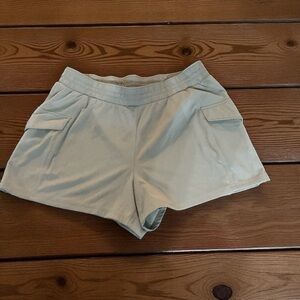 Avalanche Women's Cargo Shorts in Light Tan
